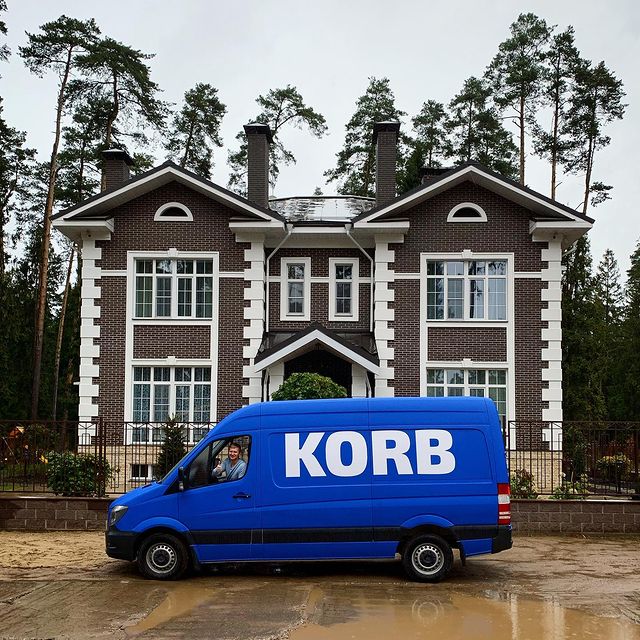 Брендированный автомобиль доставки Korb